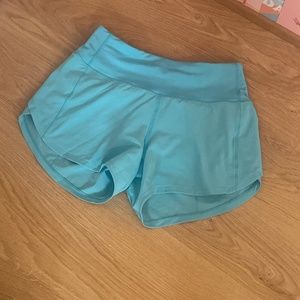 Lululemon Speed-up mid rise shorts